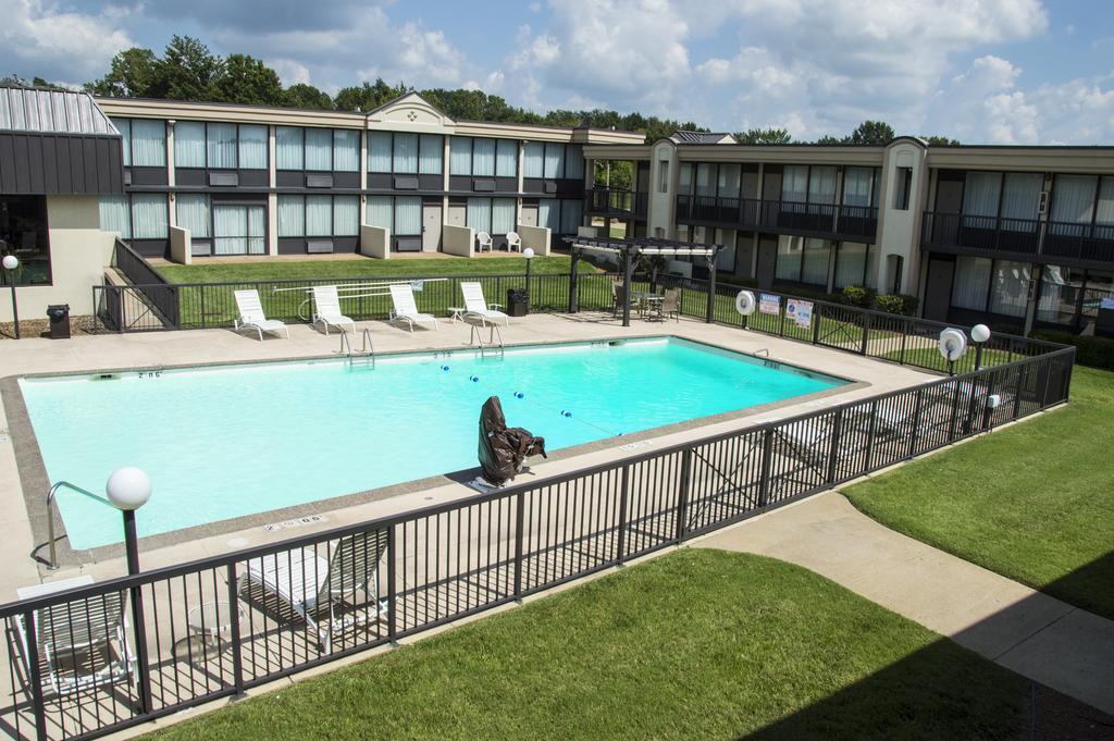 Days Inn By Wyndham Pittsburg Ks Exterior photo